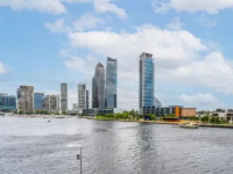 Melbourne Private Apartments - Collins Wharf Waterfront, Docklands Hotels in Docklands