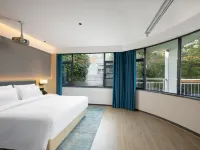 Lushan Tianhai Baitang Hotel(Guling Street Cableway Station Store) Hotels in Lushan City