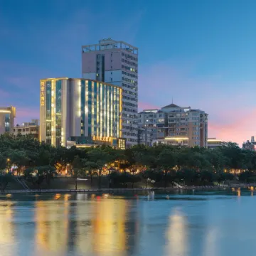 Riverview Hotel Hotel dekat Taman Riverside