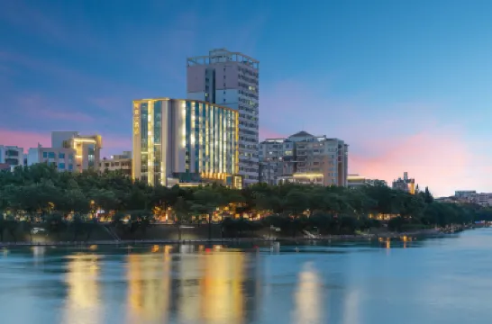 Riverview Hotel Hoteles cerca de Guangdong Technical College of Water Resources and Electric Engineering