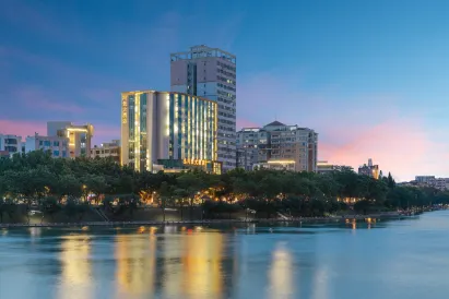 Riverview Hotel