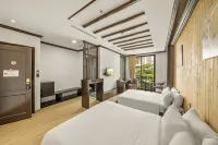Palazzo Luxury Hotel & Bistro - Central My Khe Beach Walking Street