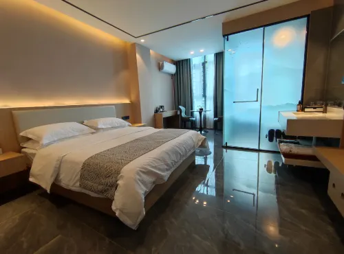 โรงแรมแกรนด์ไป่ชวน