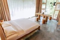 MOUNTAIN HOMESTAY