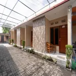 RedDoorz near Buleleng Harbour 2 Hotels near Buleleng Agro III DEMPLOT MANGGA