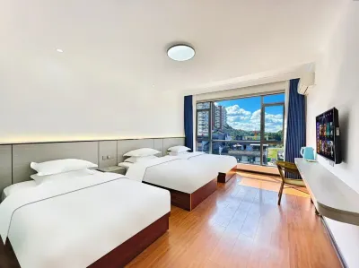 Fenghuang Huajingge Hotel Hotels near Shanjiang Miao Village
