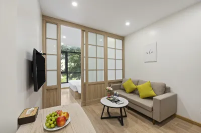 22Housing Apartment 8 Nguyen Van Ngoc Hotels near Hanoi Sky Lotte Observation Deck