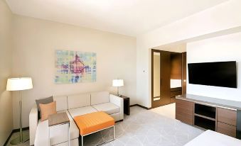 Hyatt Place Dubai Wasl District