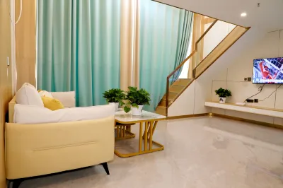 Qianhui Luxury Apartment Hotel (Zhangye Railway West Station)