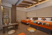 Swan Lake Inviting Moon Paviloin Hotel（Taierzhuang Ancient City Scenic Area）