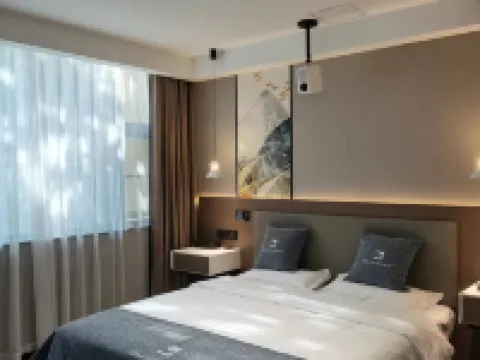 City 118 Select Hotel (Lushi) Hoteles en Lushi