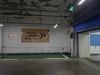 Xiangjiang Mandarin Hotel (Ganzhou Vientiane City Central Park) - parking