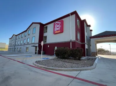 Red Roof Plus+ San Antonio Northeast Hotels near Maxx Marka