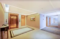 Vienna Hotel (Bijie Jinsha Taishan Road Langyue Square） - parking
