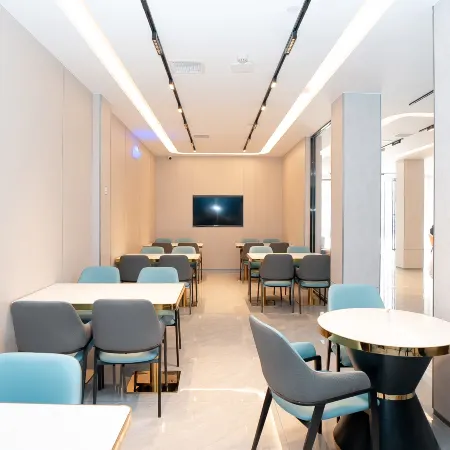 Homeinn Hotel (Wuhan Wushang Dream Times Meiyuan Community Subway Station) Отели рядом с достопримечательностью «Храм Баотун»