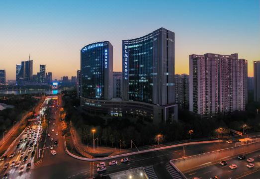 丽斯未来酒店（政务区天鹅湖万达店）外景图