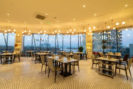 SONG JIANG BONANZA WINNING HOTEL Отели рядом с достопримечательностью «Jihai Railway Terminal Former Site»