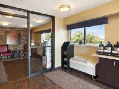 Red Roof Inn Fairmont Hotels in White Hall