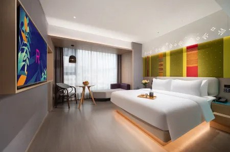 Ronye Hotel ( Gaozhuang Xishuangjing Star Night Market)