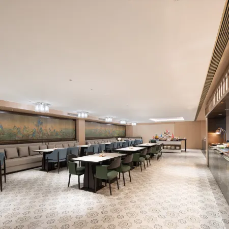 BEI JING TONG RUN HOTEL Отели рядом с достопримечательностью «Станция метро Wangfujing»