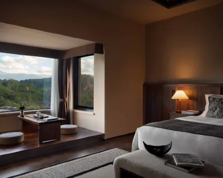 The Jade Retreat Hotels in Menghai