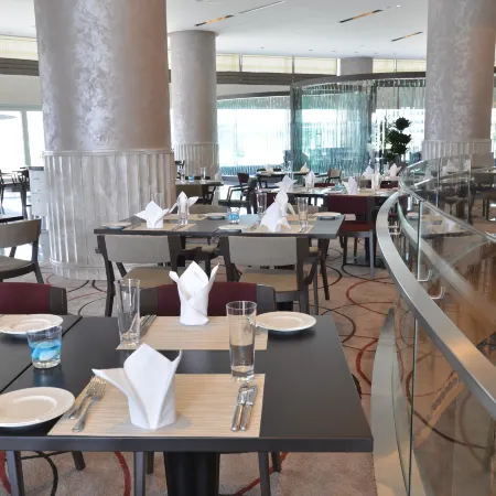 Wyndham Grand Istanbul Europe Отели рядом с достопримечательностью «Багджылар»