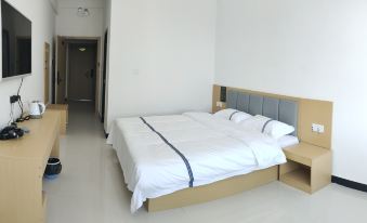 Wuqia Juxiang Business Hotel (Wuqia Bus Station)