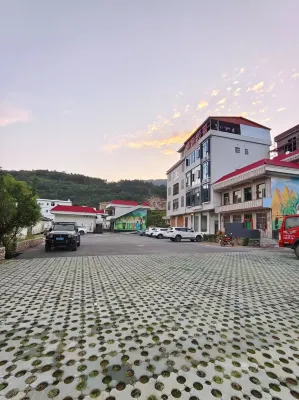 Xinxin Homestay 오지봉(우즈펑) 관광지 주변 호텔