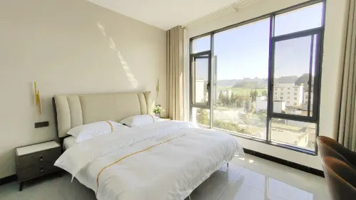 Luoping Huahai Encounter Inn