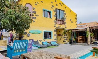 Los Amigos Nest Hostel