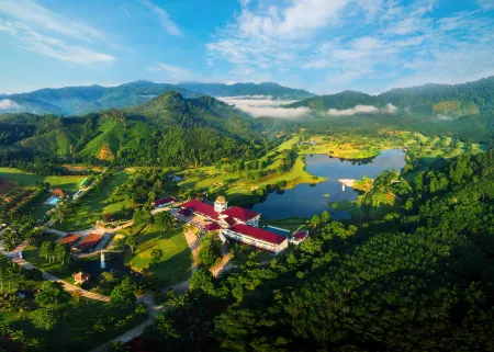 Katathong Golf Resort & Spa Отели в г. Пханг Нга