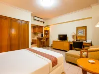 Asuka Hotel MM2100 Industrial Town Hotel di Cikarang Barat