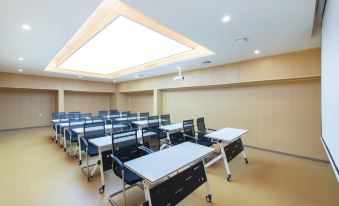 JI Hotel (Changchun Silicon Valley Avenue Zhongshang World Li Branch)
