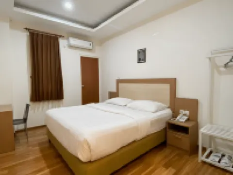 Calista Beach Hotel Hotels in Baubau