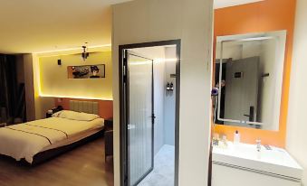 Jifeng Intelligent Audiovisual Hotel