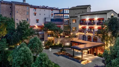 Luxehills Maison Albar Hotel Hotel in zona Sichuan Campus， National Prosecutors College