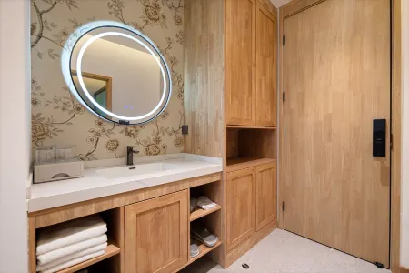 boyuezhuminsu Отели рядом с достопримечательностью «Wenshu Cave»