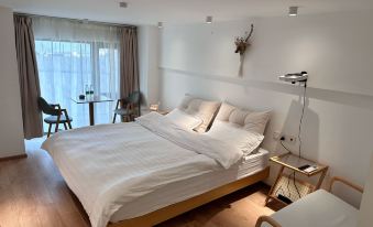 Tongtong Homestay (Nanjing Chengbei Vientiane City Wanshou Subway Station)