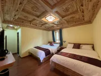 Banshan Yue Yi Lu Road Lihua Homestay (Zhonglu Tibetan Village)