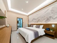 Floral Hotel·Qin Garden Hotel Hotels near The Place to Which Confucius Climbed to Command a Broad View
