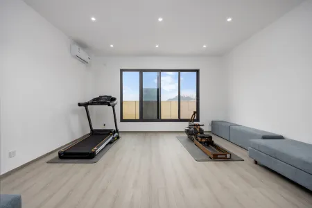 Junyi Hotel (Hengda Green Oasis)