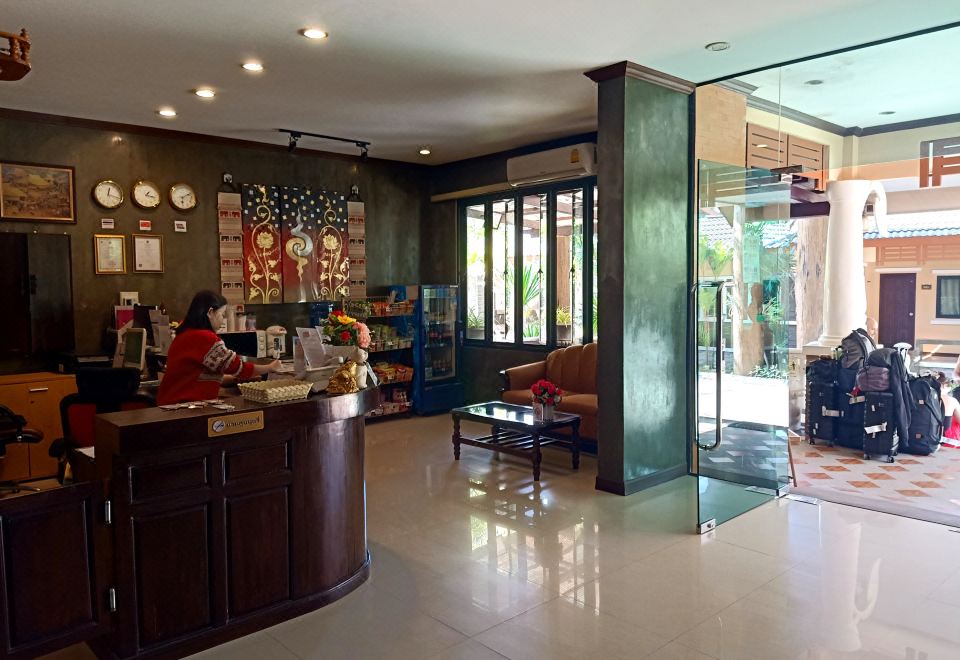 4. 비 원 리조트..