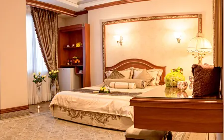 Golden Palace Hotel (Ghasr Talaei)