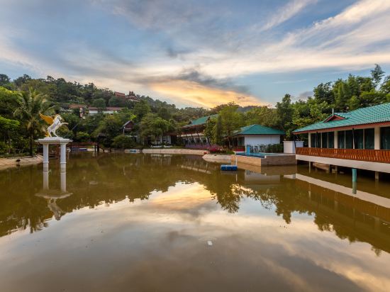 สวอนคีรี รีสอร์ท