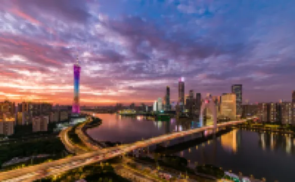 Baiyue • S360° Urban Starry Sky Hotel (Guangzhou Zhujiang New Town Tiyu Xilu Subway Station)