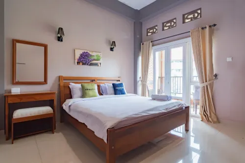 Urbanview Hotel Syariah Insani Cisarua Puncak