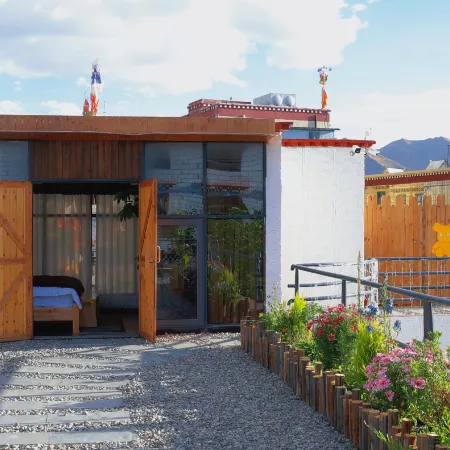 Floral Hotel·Tangxin Inn (Lhasa Jokhang Temple)