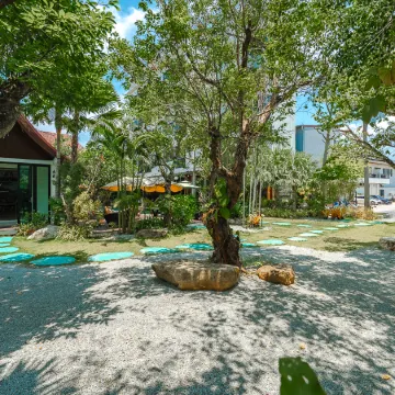 Coco Paradiso Phuket Отели рядом с достопримечательностью «Ват-Чалонг»