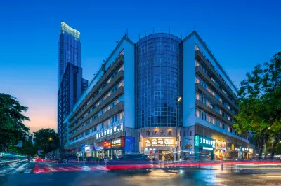 金馬飯店（深圳大劇院紅嶺南地鐵站店） 安迪斯小童廣場（東園路店）附近的飯店