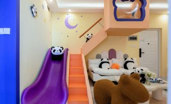 Panda Youkong Designer Suite Homestay (Chengdu Panda Base)